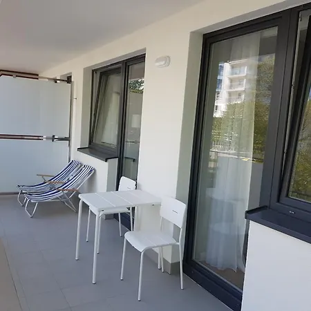 Faro Blizej Morza Kołobrzeg