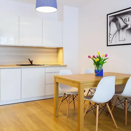 Faro Blizej Morza Kolobrzeg